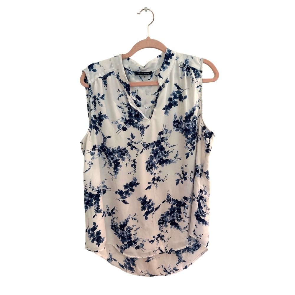 Tommy Hilfiger white with blue flowers sleeveless blouse size XL